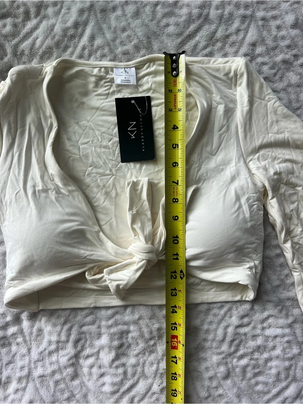 NWT Klassy Network Collection Women’s White Tie-Front Cropped Top | Size S - Picture 5 of 8